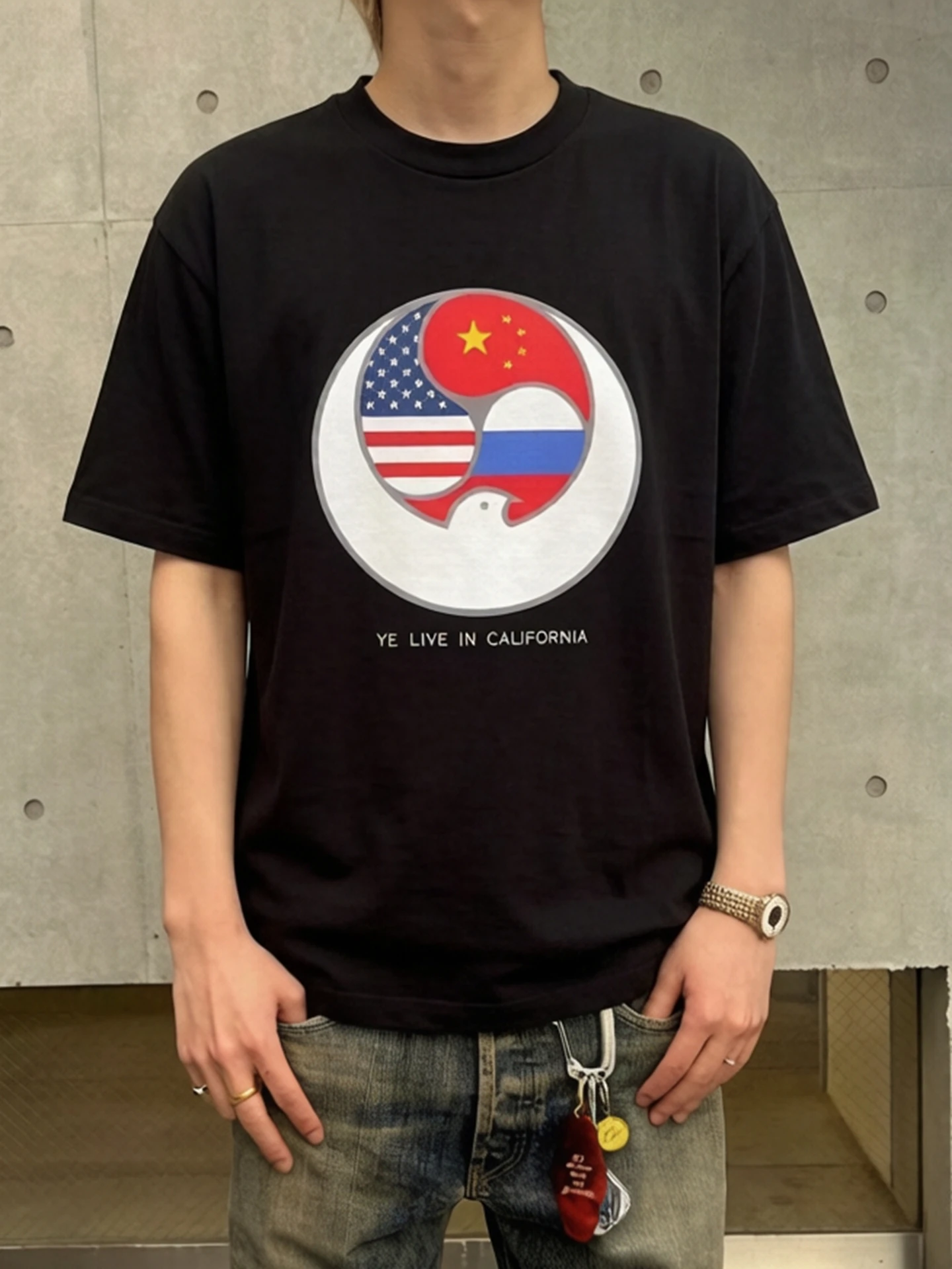 

Kanye West Los Angeles Concert Tour Loose Fit American Style Short Sleeve T-Shirt Flag Print Casual Unisex Summer Tee