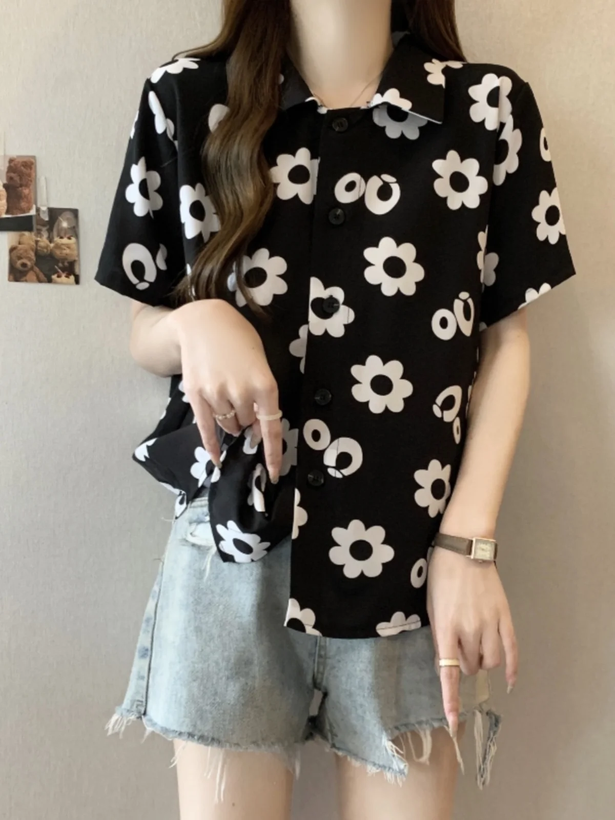 

Floral Print Short Sleeve Shirt Women's Summer New Style plus Size Slimming Design Hong Kong Style Top Anti-Aging Blouse