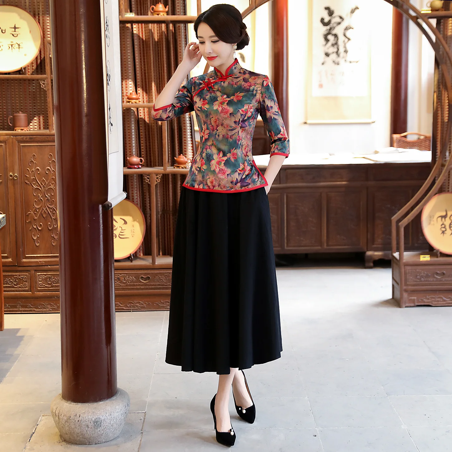 Xuân Hè Nữ Mới Trung Quốc Nữ Modal Hiệu Suất In Áo Vintage Nút Nữ Truyền Thống Sườn Xám Top