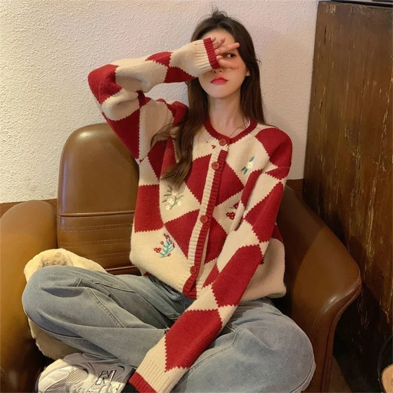 

Lazy Retro Style Woman Autumn Winter Loose Knitted Cardigan Fashion Thick Long Sleeve Sweater Outerwear Sweet Cute Red Christmas