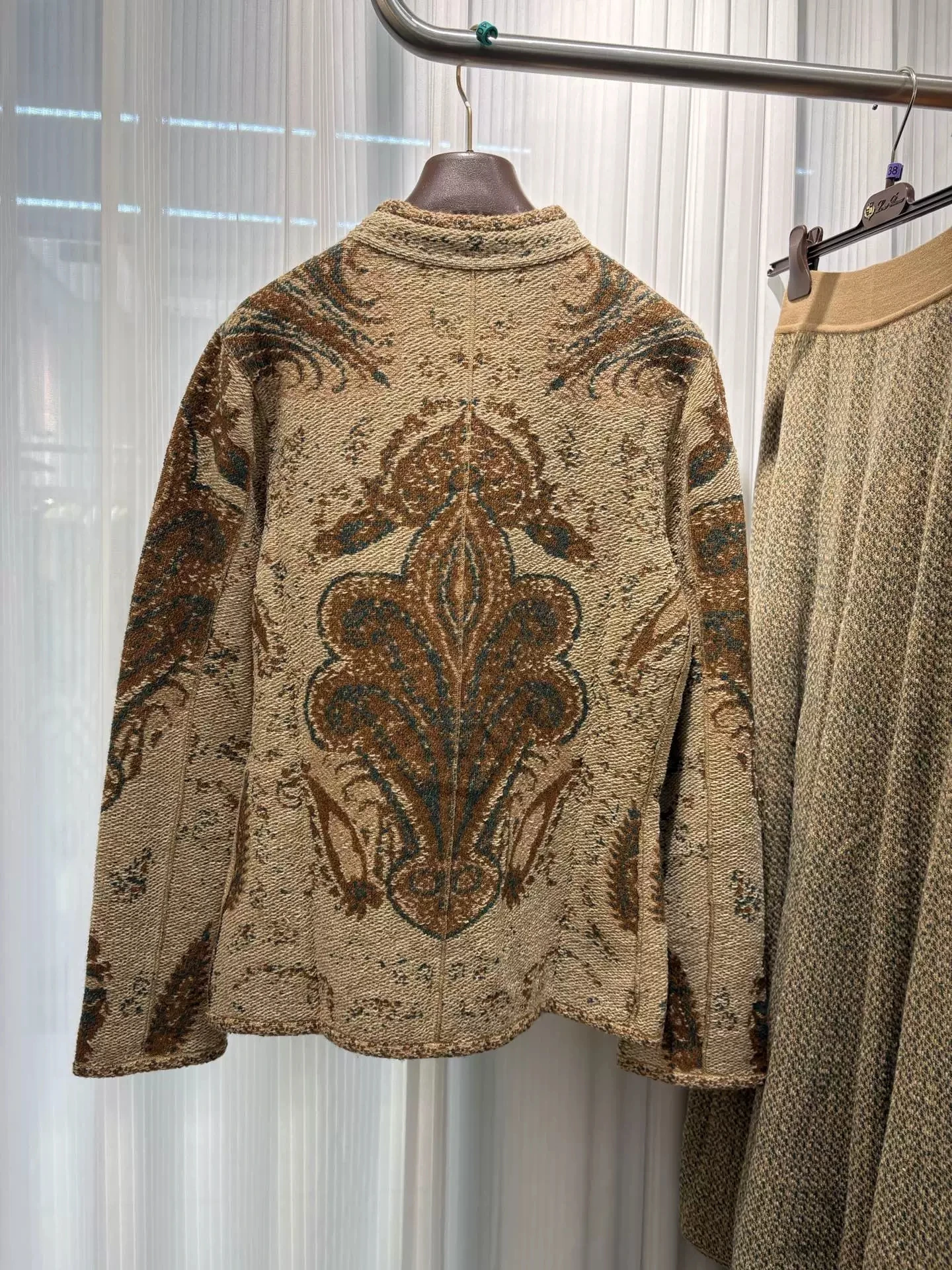 Luxury Cashmere Blend Jacket For Women Vintage Brown Paisley Jacquard Stand Collar Coat With Pockets Elegant Daily Outerwear