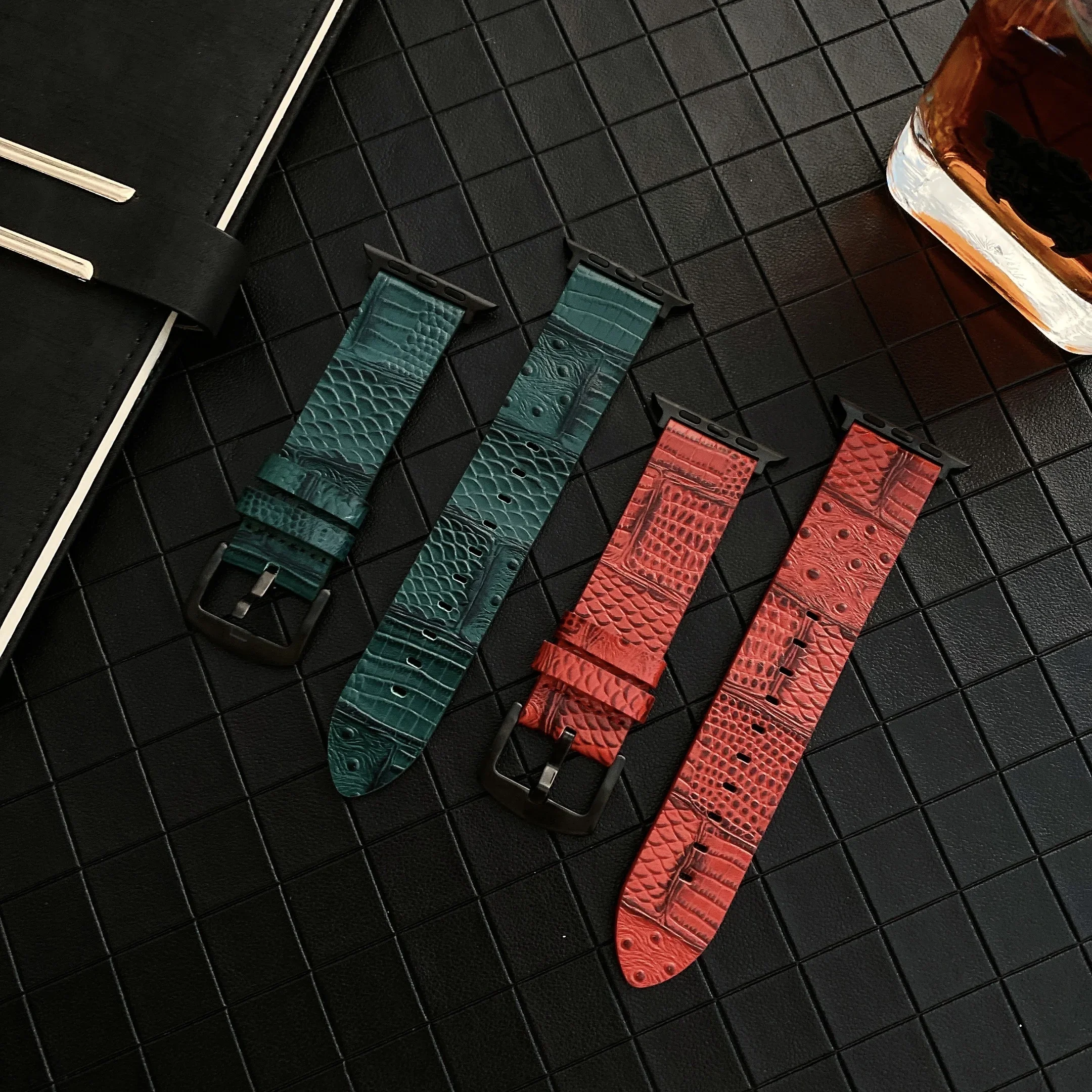 Leather strap For Apple watch UItra 10 9 8 7 49mm 46mm 45mm 42mm 41mm Premium Fashion Wristband iwatch 6 5 4 SE 44mm 40mm band