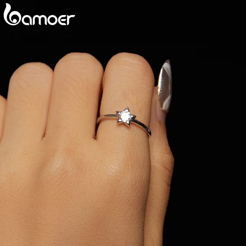 BAMOER 925 Sterling Silver Exquisite Star Moissanite Ring for Women Anniversary Statement Gift Fine Jewelry MSR064