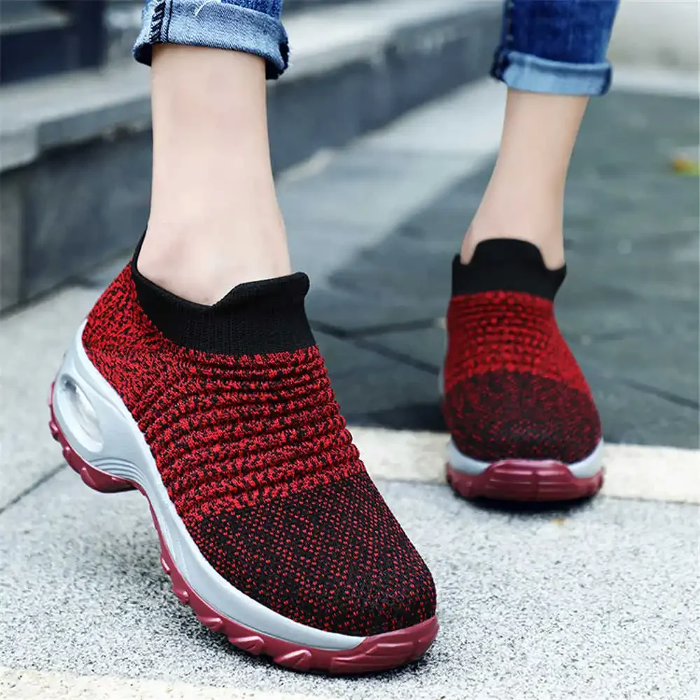 Slip-on Light Womans Trainers Vulcanize Low Cost Shoes Female Sneakers Sport Aestthic League Obuv Runners Top Quality Sabot