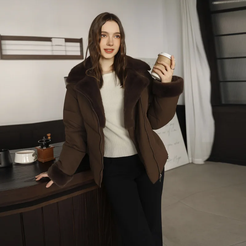 2025 Inverno Colletto in lana di agnello Parka Donna Addensare Giacche di cotone Nuovo coreano Breve pane Abbigliamento Studentessa Capispalla in cotone