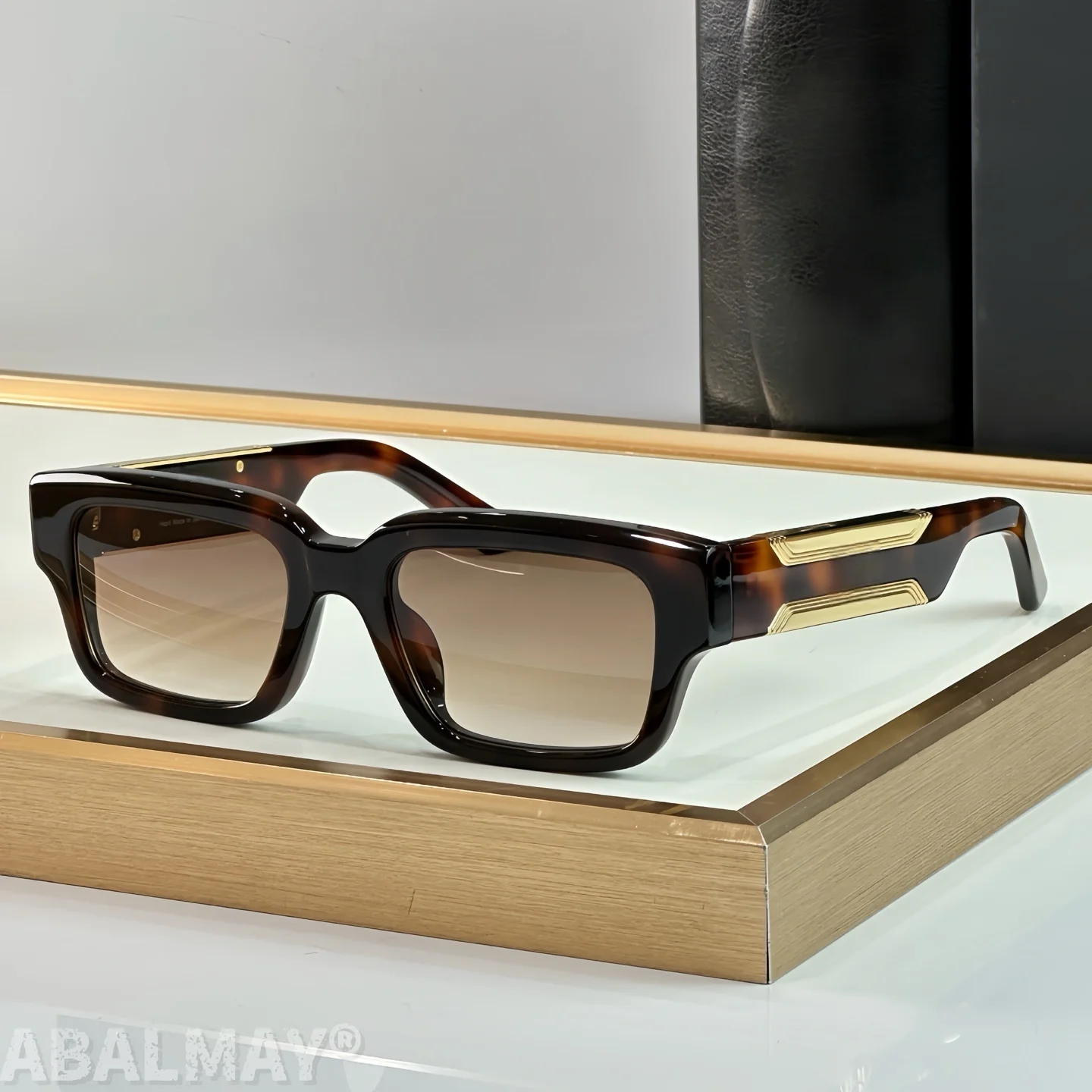 

MAYB BLAZE Top Quality Mens Sunglasses for Women Classic Punk Luxury Acetate Titanium UV400 Designer Sunglasses with box