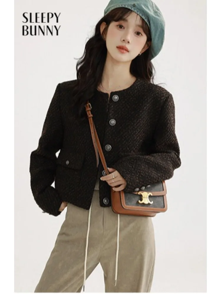 

Women Spring Crew Neck Tweed Jacket Elegant Cropped Boucle Knit Coat Lady Office Daily Wear Gold Button Details Pocket Accents