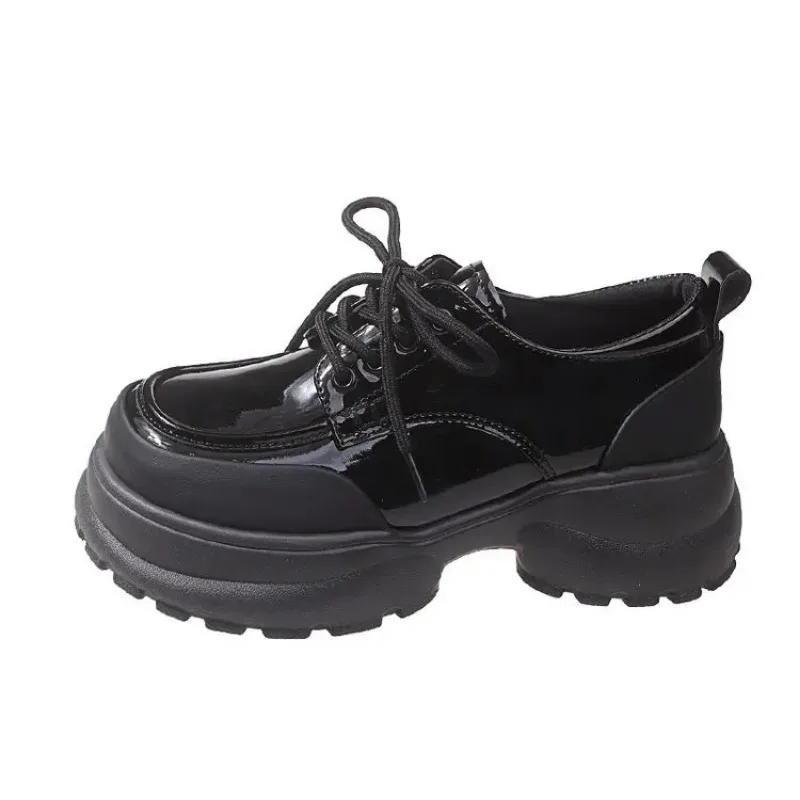 Buty damskie Platforma Oxfords Brytyjski styl Obuwie damskie Okrągłe palce Casual Sneaker Loafersy Z futrem Mieszane kolory Chodaki Skórzane