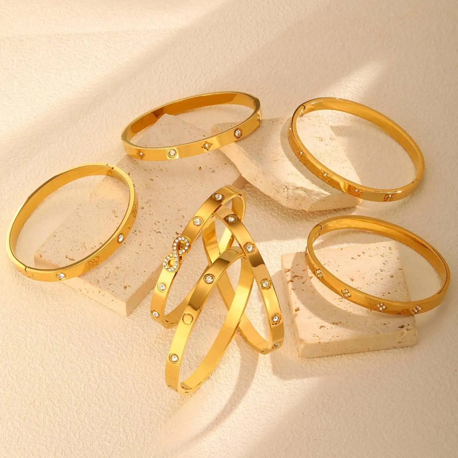 

Vnox Classic Women's Stainless Steel Bangles Luxury Crystal Inlaid 17cmLove Wedding Gifts US Europ Fashion Hand Jewelry