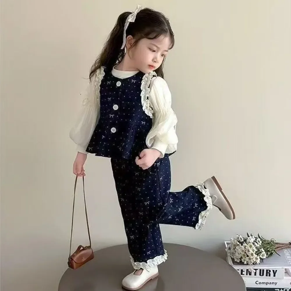 Marineblaues Kleidungsset für kleine Mädchen im Alter von 1-5 Jahren mit Schleifenmuster, Frühlings- und Herbst-Langarm-Oberteil, Weste und Hose, lässiges dreiteiliges Set – Detail 8