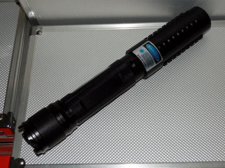 NEW Laser Light Pointers 450nm - Industrial Laser Gun recension och pris