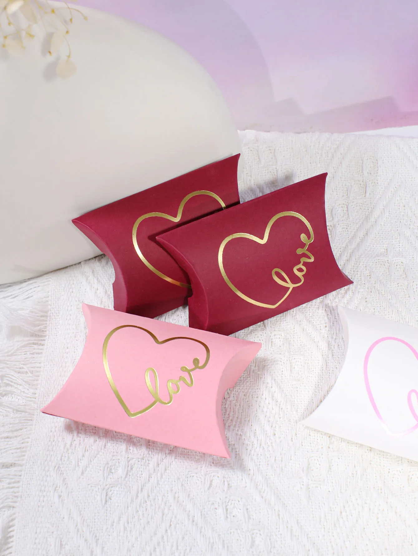 Romantische Herzförmige "Liebe" Kissen-Geschenkboxen, Perfekt für Valentinstag-Geschenke, Hochzeitsgastgeschenke & Brautparty-Geschenkboxen