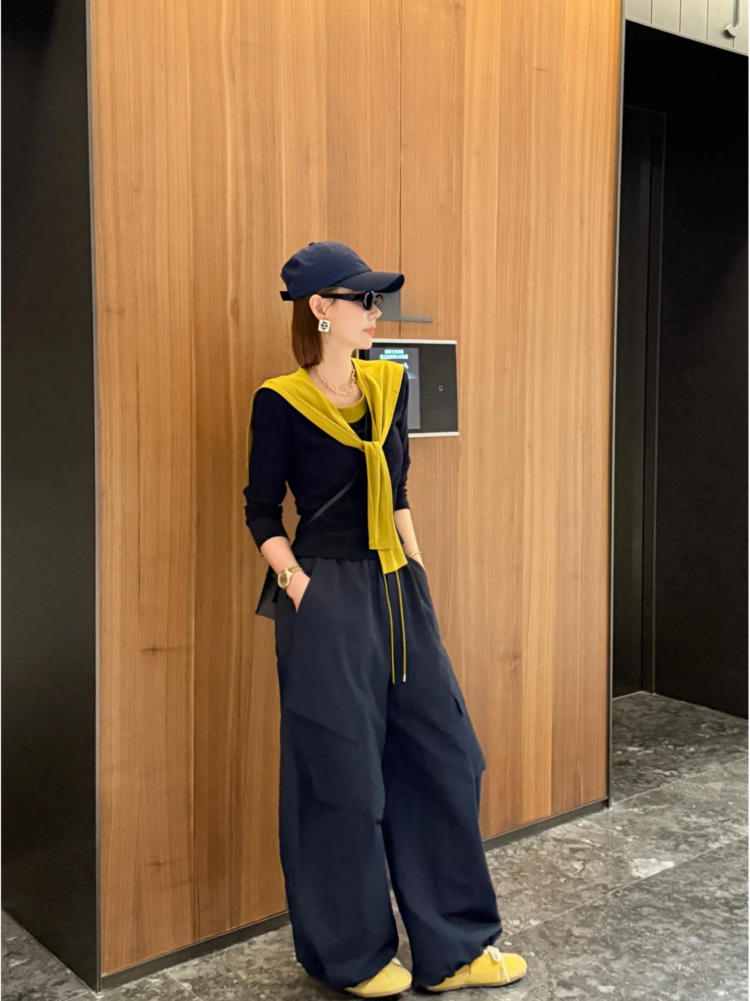

Fall 2025 New Casual Sporty Long Sleeve Three-Piece Set with Shawl Contrast Color Workwear Pants High Waist Loose Fit Trousers