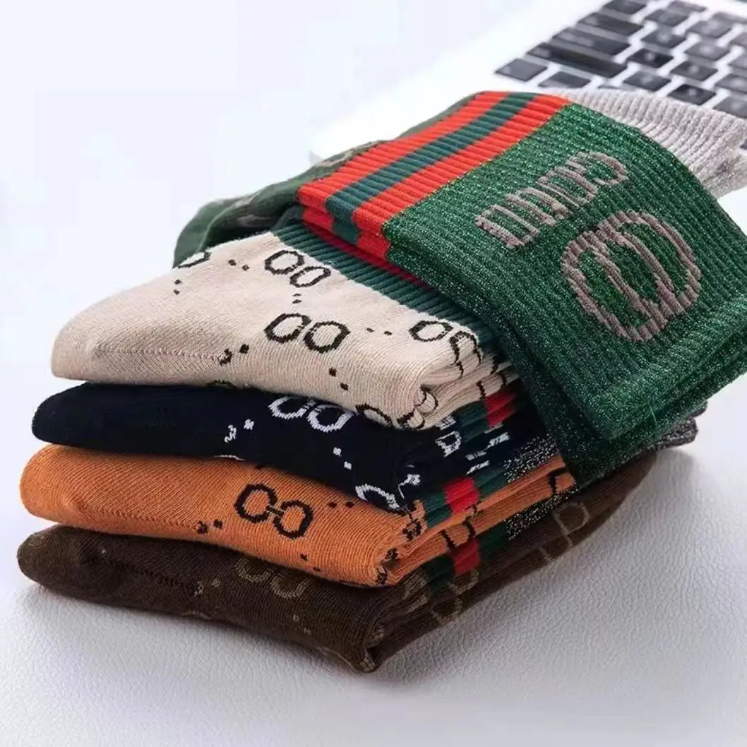 5/3 أزواج] جوارب نسائية فاخرة لعام 2025 - شريط لامع، مسامي ومضاد للميكروبات، جوارب دائرية عالية الجودة لمنتصف الساق مع حرف Pr