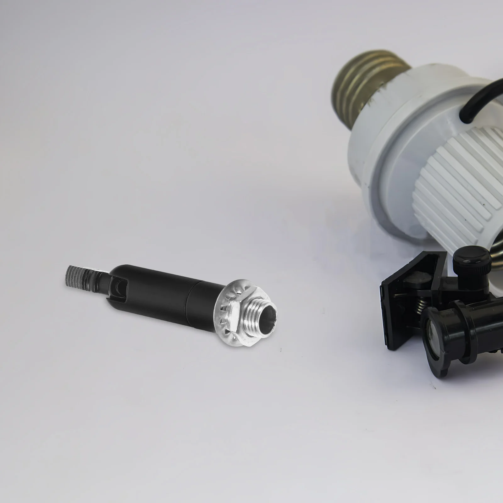 

Universal Head Accessories Metal Ceiling Light Converter Angled Adapter Extender Lamp Bulb Socket Copper Outlet Durable Sturdy