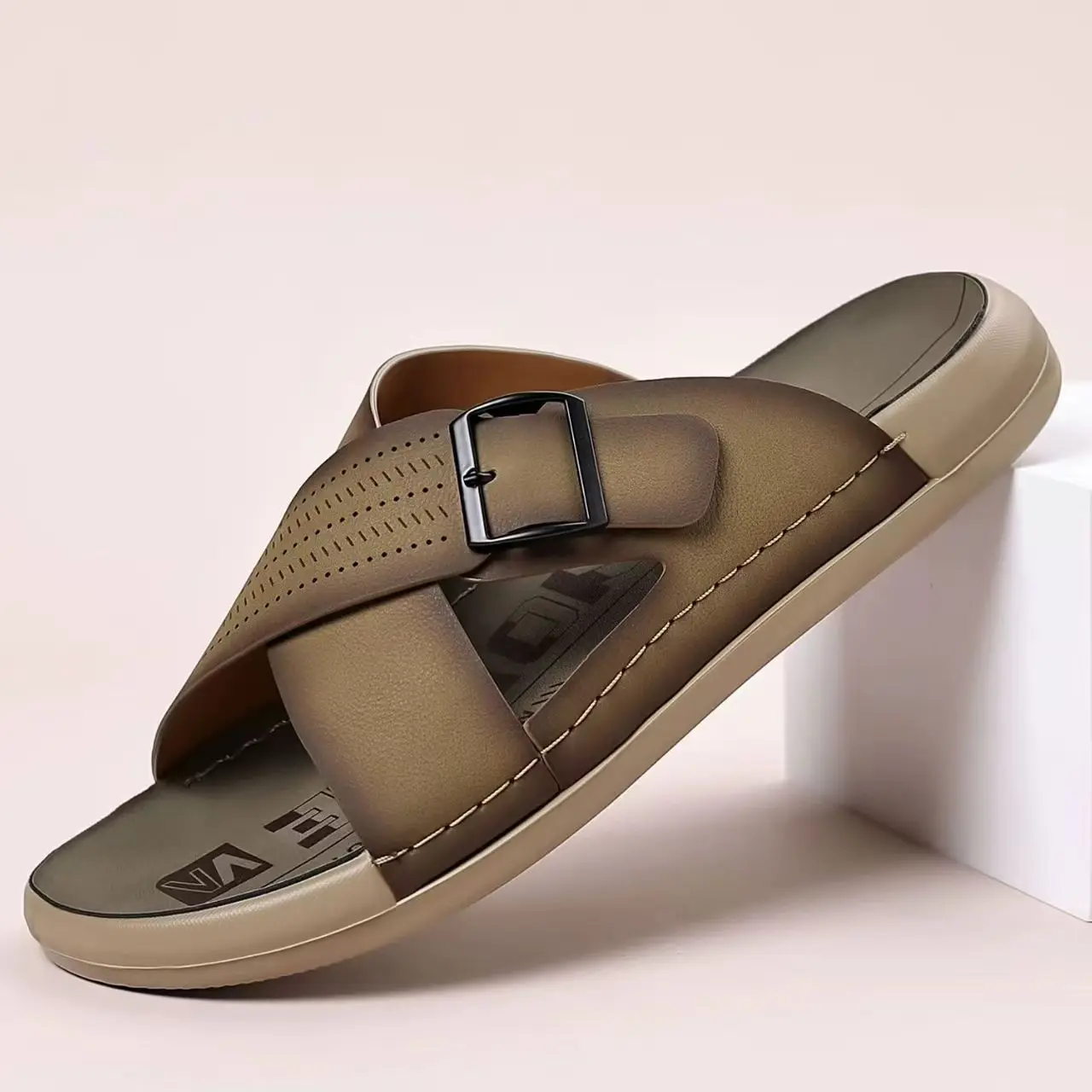 Men PU Leather One Word Outdoor Slippers Sandals Summer New Soft sole Non Slip High Quality Beach Slippers Casual Sports Slipper