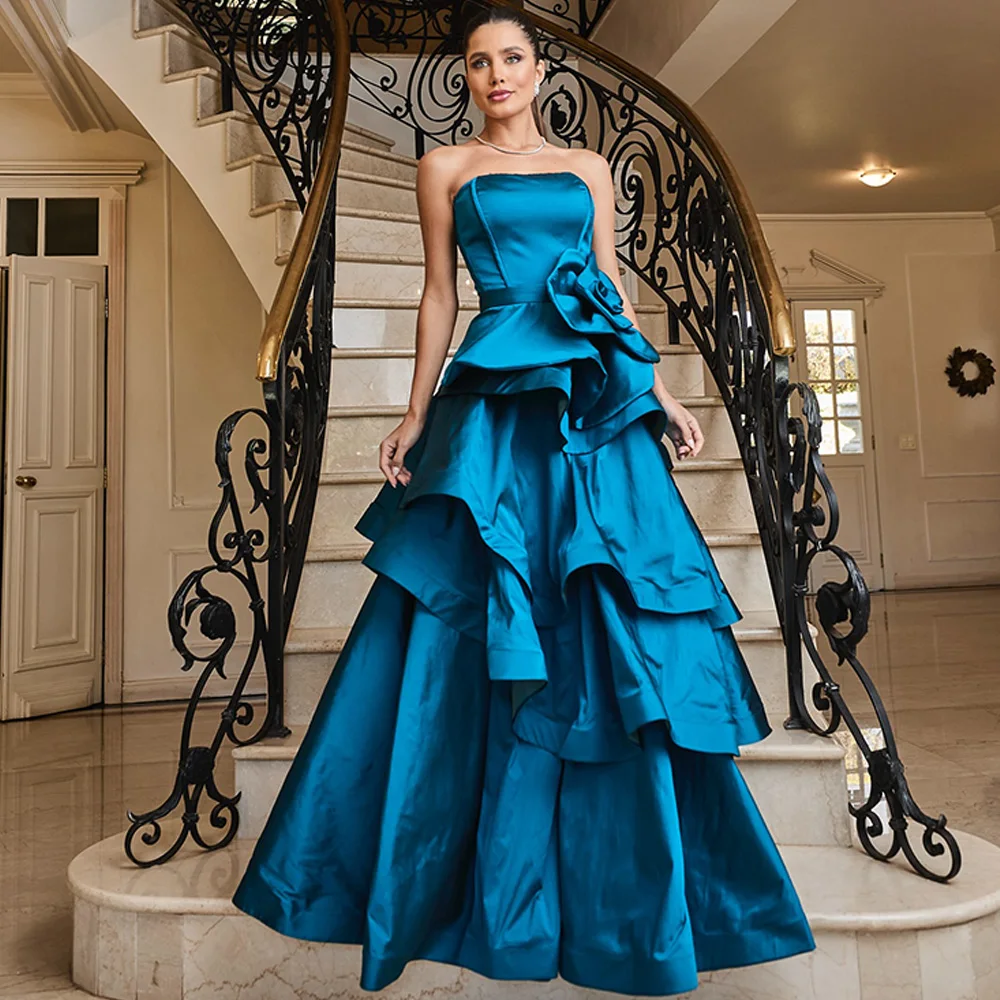 Robe de soirée élégante personnalisée en satin, sans bretelles, longueur ras du sol, coupe trapèze, sans manches, avec fleurs délicates, pour célébrités