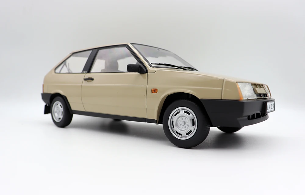 PSM 1/18 Scale Lada 2108 Samara 1986 Die-Cast Model Toys USSR Car Metal Vehicle Toy For Collection Gift