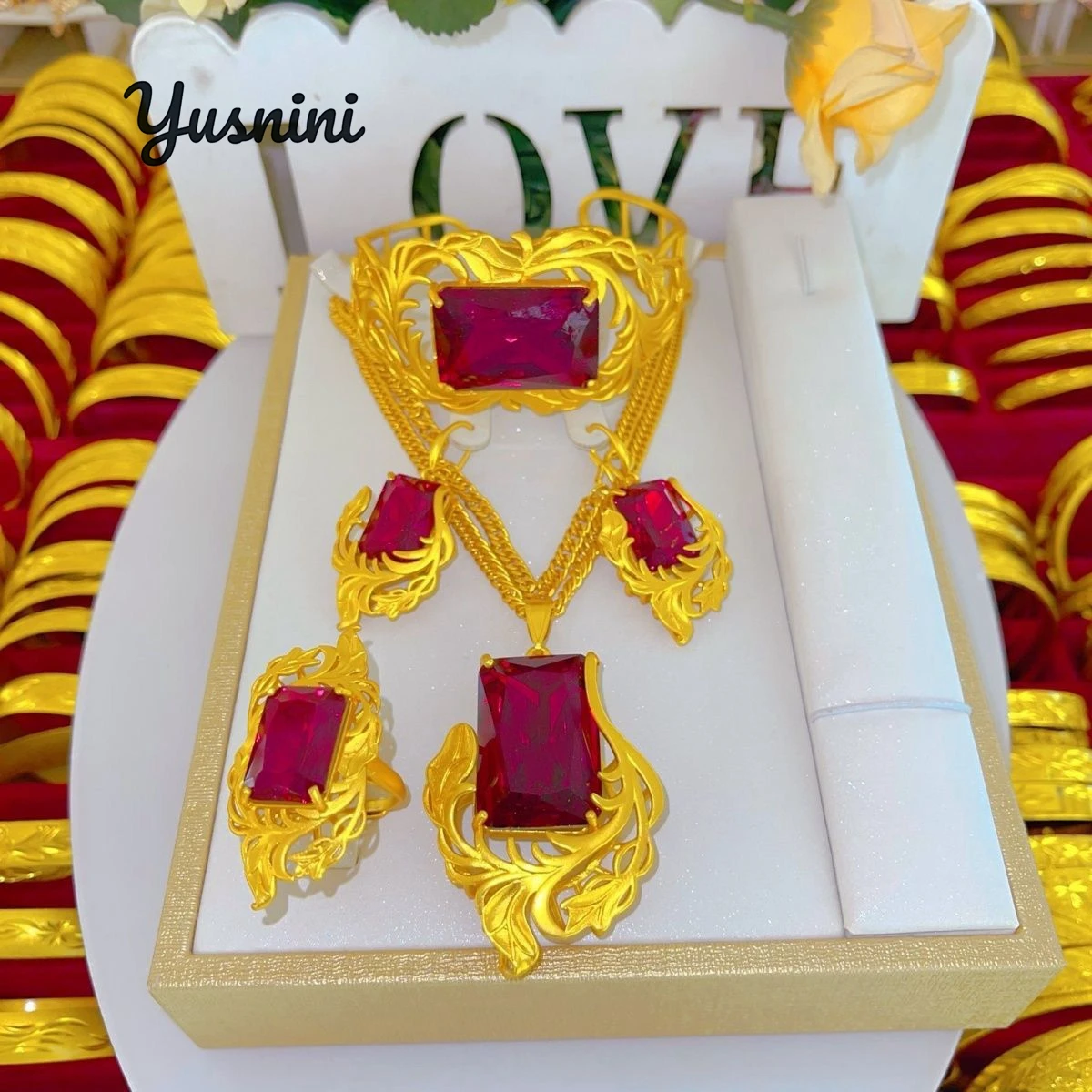 

Модное европейское Дубайское 24-каратное позолоченное ожерелье по индивидуальному заказу, серьги, кольца, браслеты, комплект ювелирных изделий для свадебной вечеринки для влюбленных DD10816