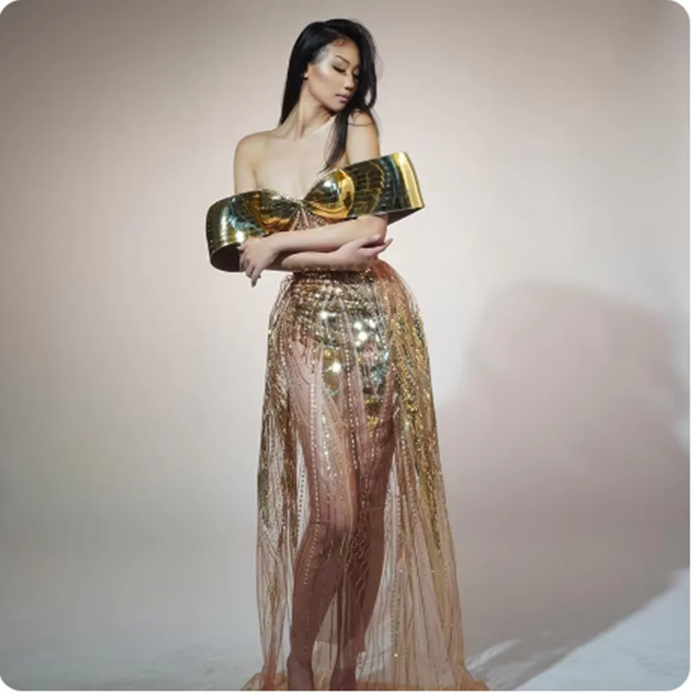 فستان الملكة الذهبي السحب لعام 2025 للنساء فستان حفلات أعياد الميلاد والمهرجانات الليلية ملابس راقصة جوجو زي أداء مرحلة المغني