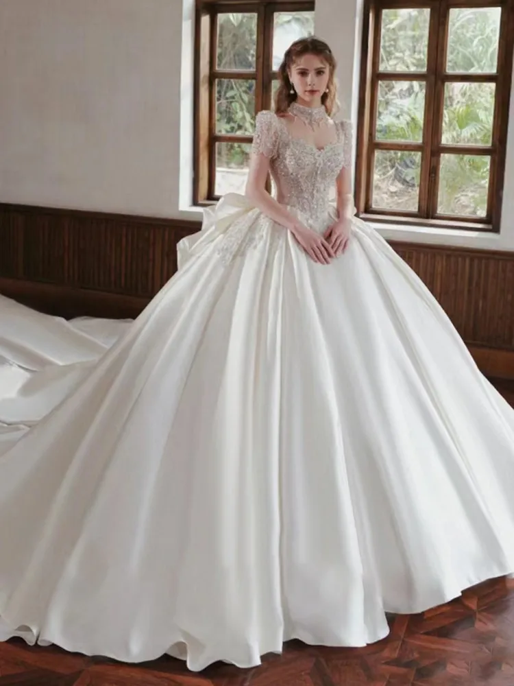 A new satin dress for figure with high-quality heavy-duty large-sized simple outerwear fabric