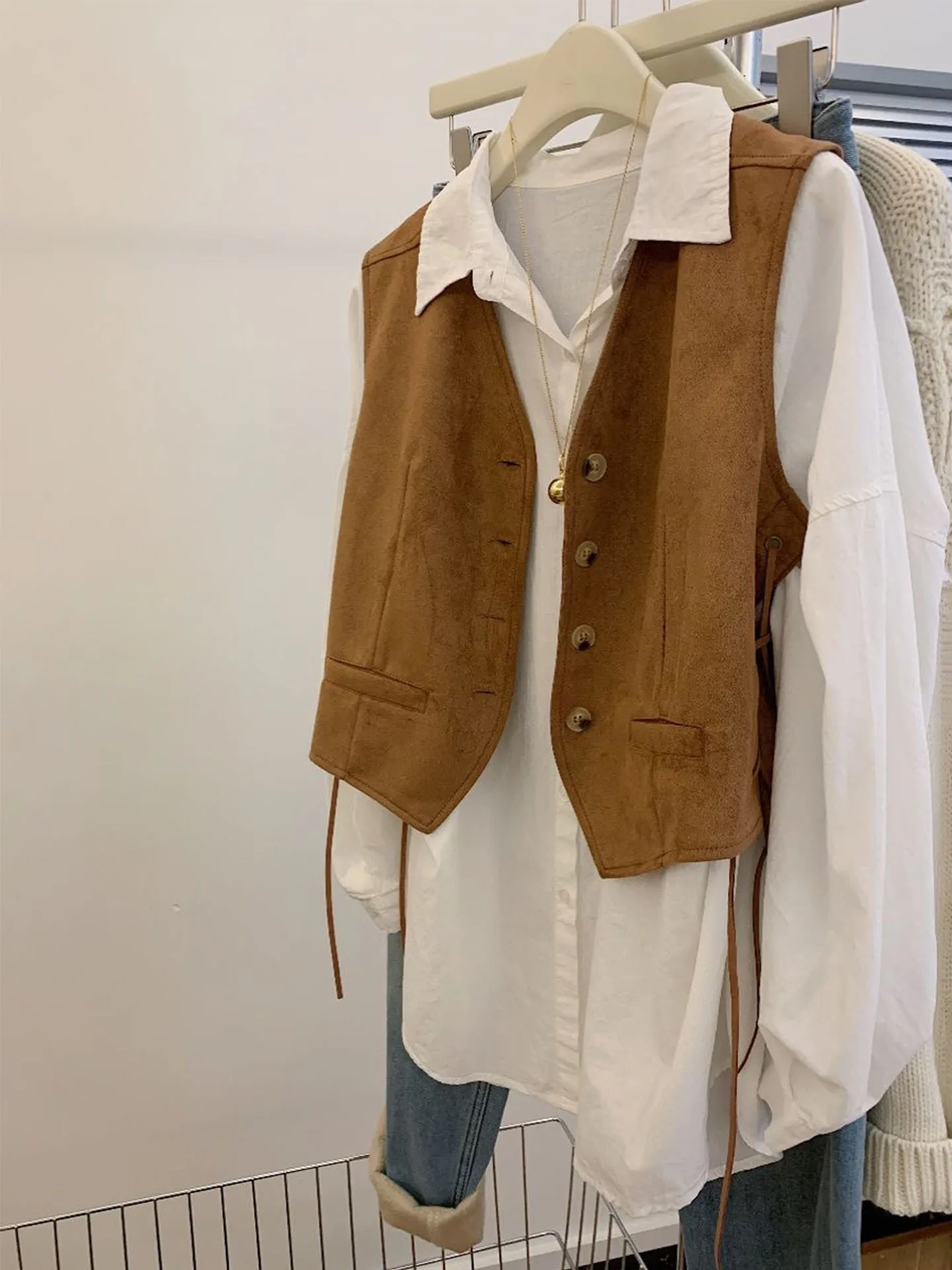 

Коричневый ort Jaet Vest Женская осенняя одежда 2025 New Sle Yadan Faion Многослойная верхняя одежда ort Vest Jaet