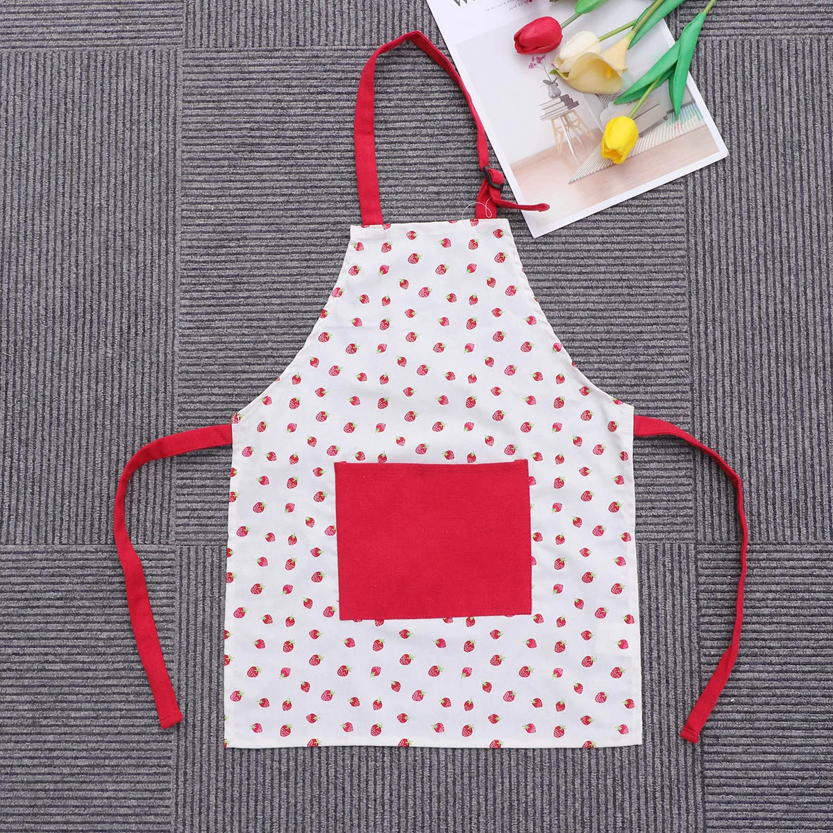 

Apron Cotton Pinafore Oil Resistant Cooking Bib Hanging Neck Reusable Cartoon Strawberry Adjustable Straps Machine