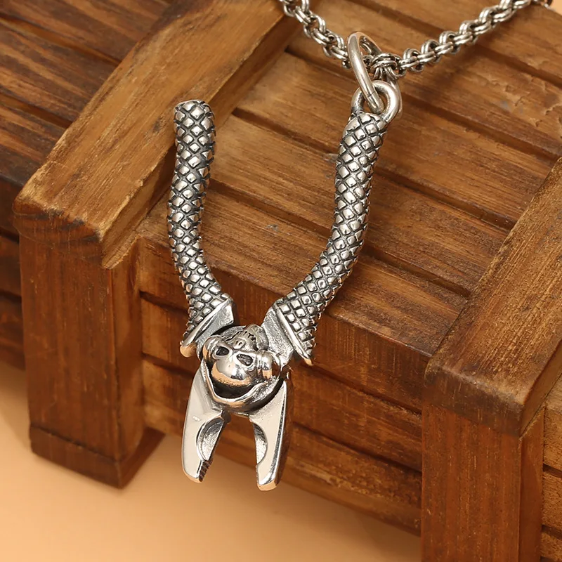 S925 sterling silver punk style pliers pendant men's thai silver retrostylish vise pendant sweater chain pendant