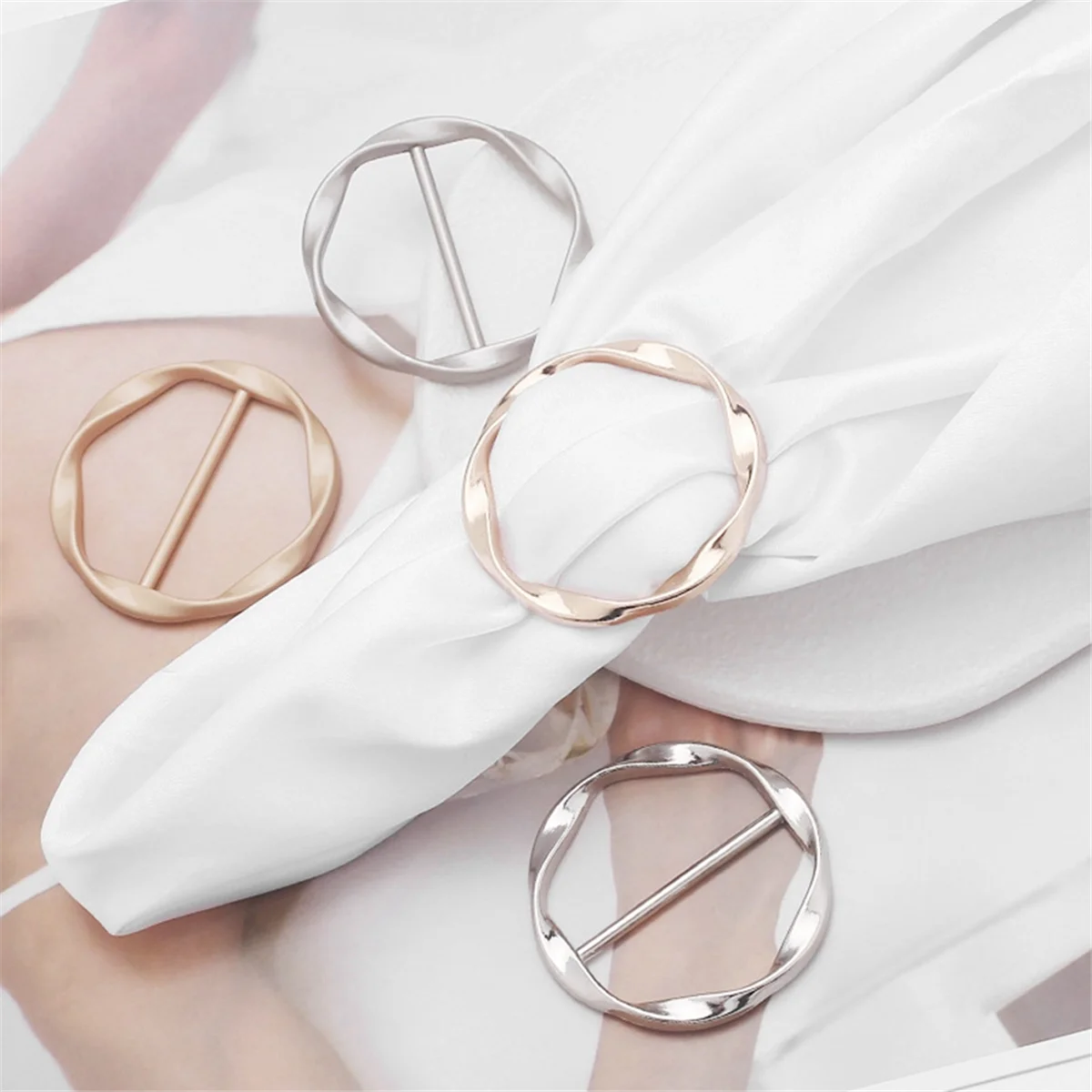 A24P 6Pcs Scarf Ring Clip T Shirt Tie Clips for Women Metal Tshirt Waist Tightener Clip Buckle Clothing Ring Clip Accessories