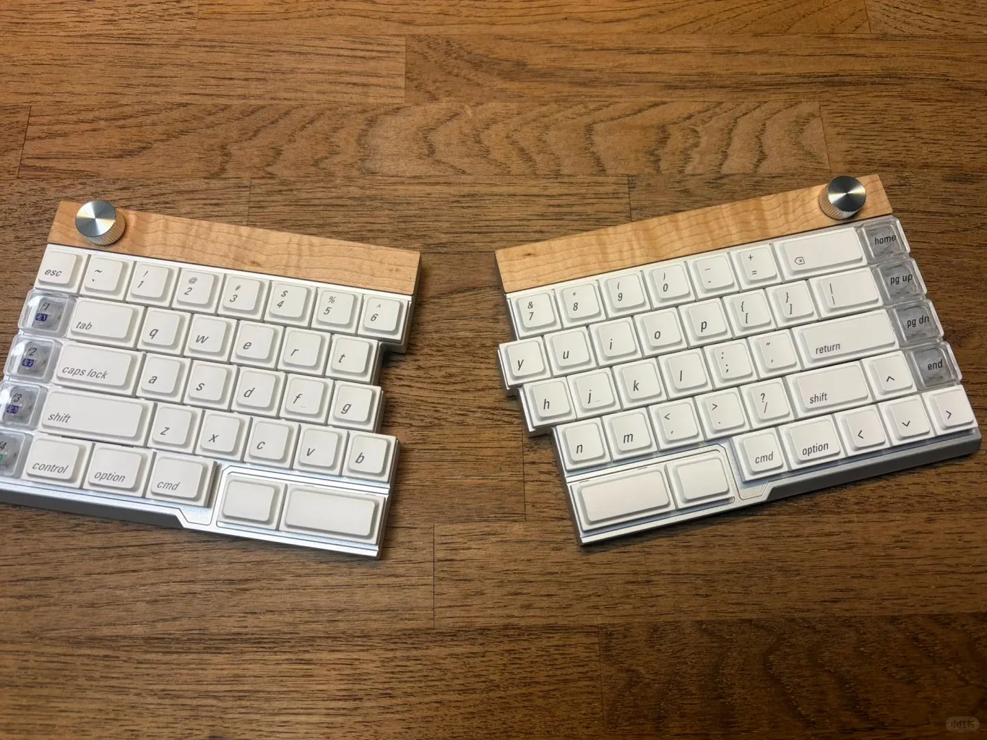 Jiffy75 Wireless Split Ergonomic Keyboard 75% Layout Tri-Mode Connectivity CNC Aluminum Unibody Dual 2800mAh JezailFunder Sp75