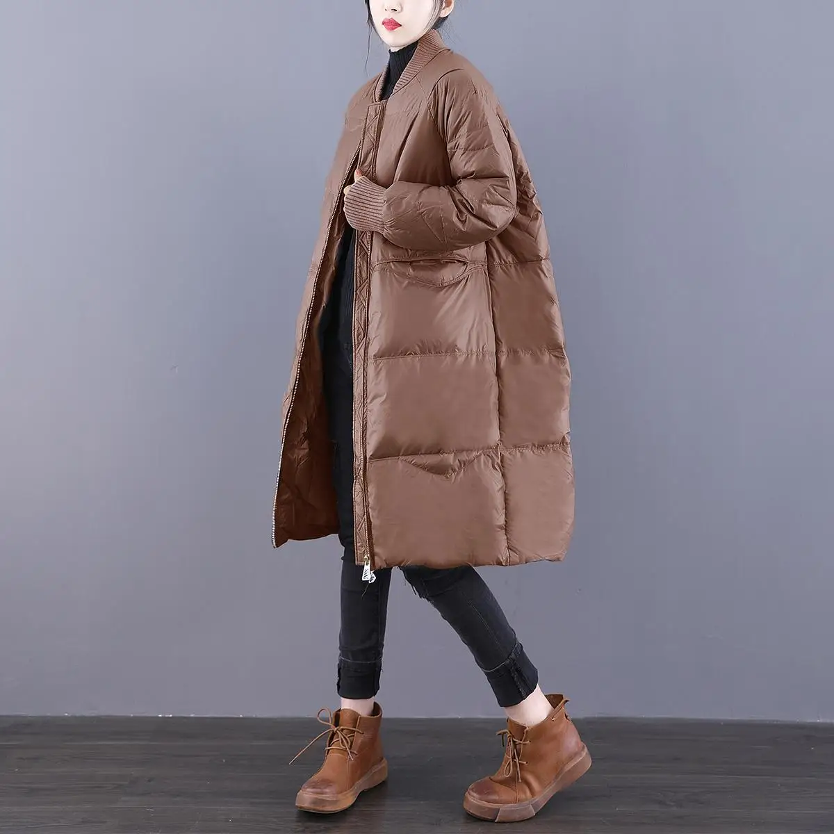 

Художественный белый пуховик с воротником-бомбером, теплый, средней длины, для повседневной носки, в корейском стиле, приталенный, из полиэфирного волокна