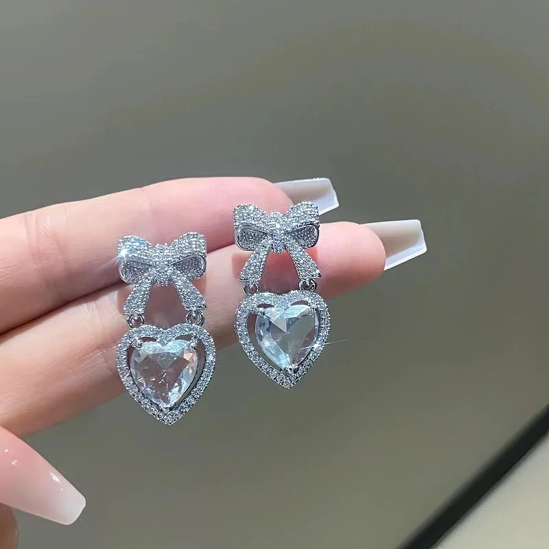 Funkelnde Rosa Kristall-Schleifenohrringe für Damen Vollbesetzte Strass-Liebes-Ohrstecker Party Hochzeit Schmuck Geschenke – Detail 3