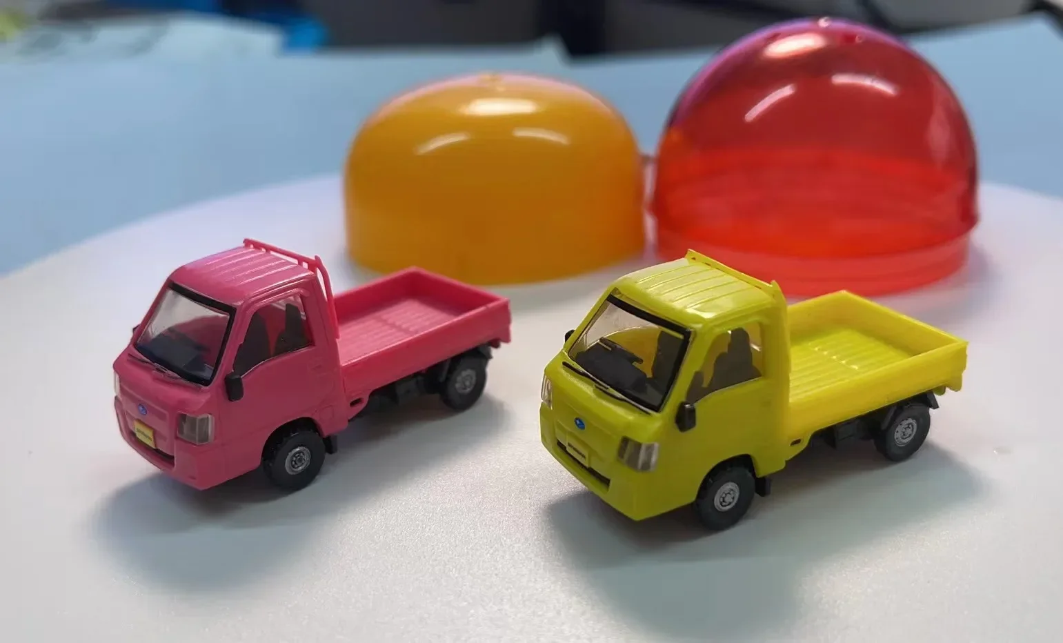 Aoshima 1:64 pequeno caminhão torcido ovo brinquedo carro alta simulação liga modelo de carro brinquedo colecionável presente lembrança exibição ornamento