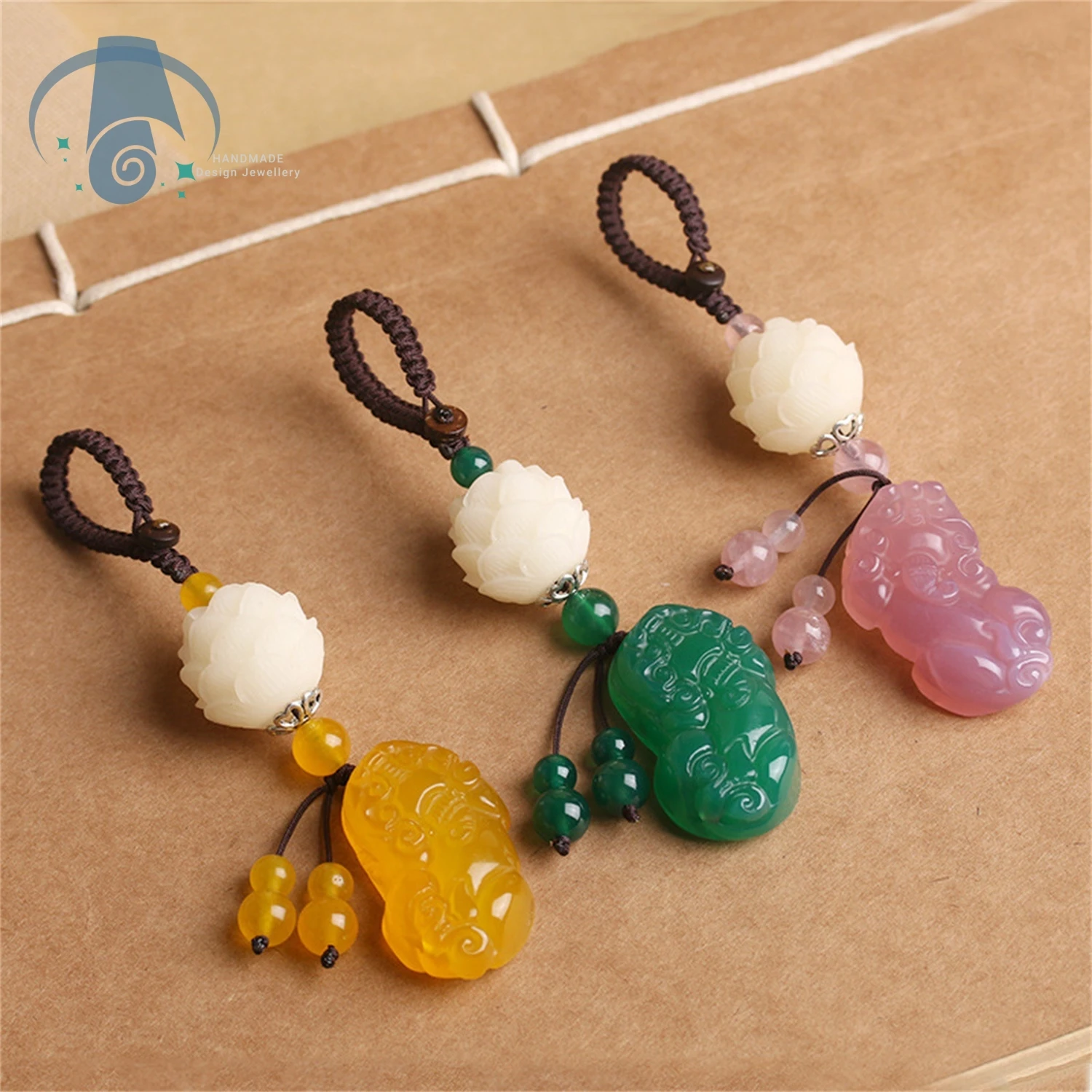 Natural agate jade Pixiu keychains car key pendants fashionable personalized creative pendants for couples and accessorie