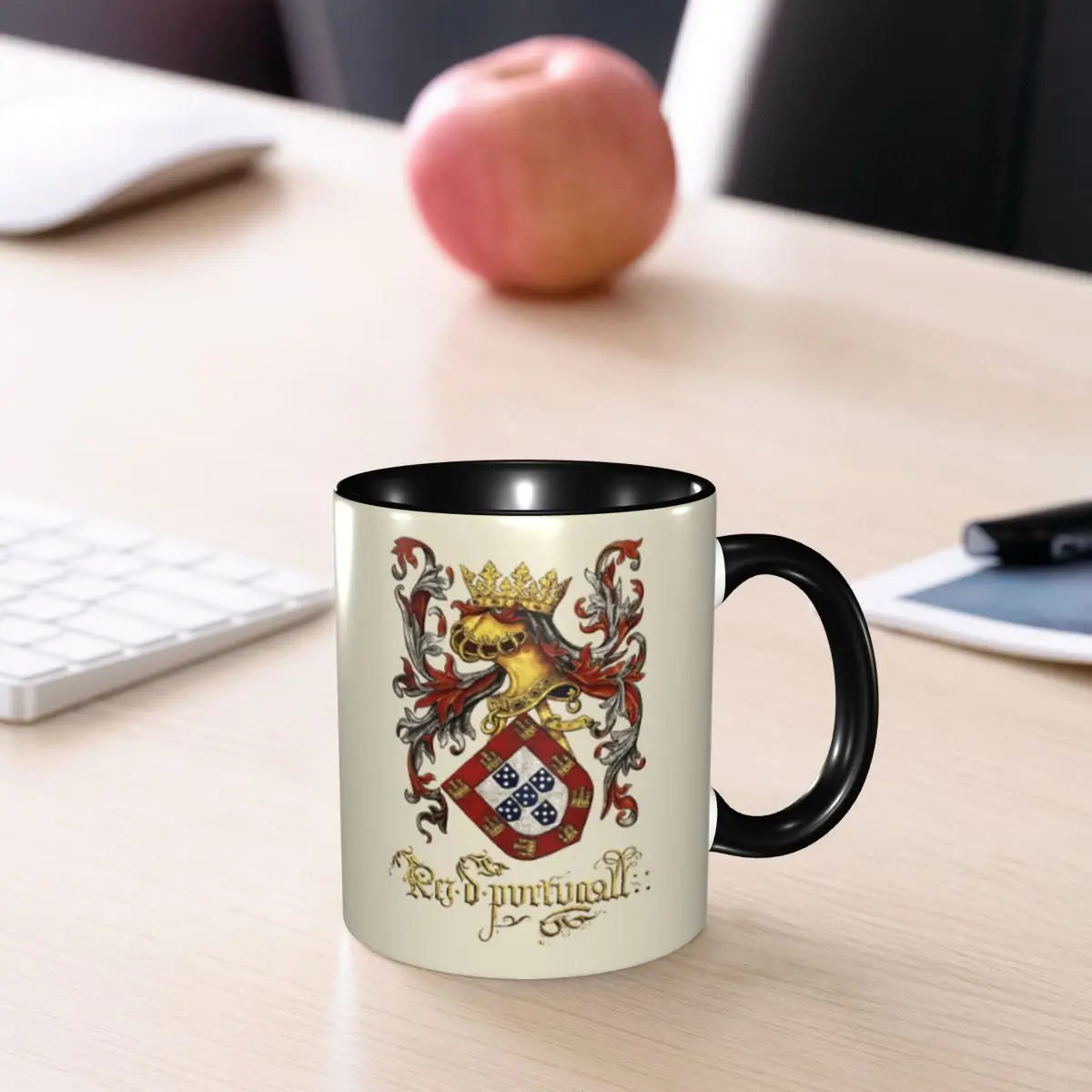 DIY الأسلحة من ملك البرتغال أكواب السيراميك شخصية Livro do Armeiro-Mor فنجان القهوة هدية الإبداعية