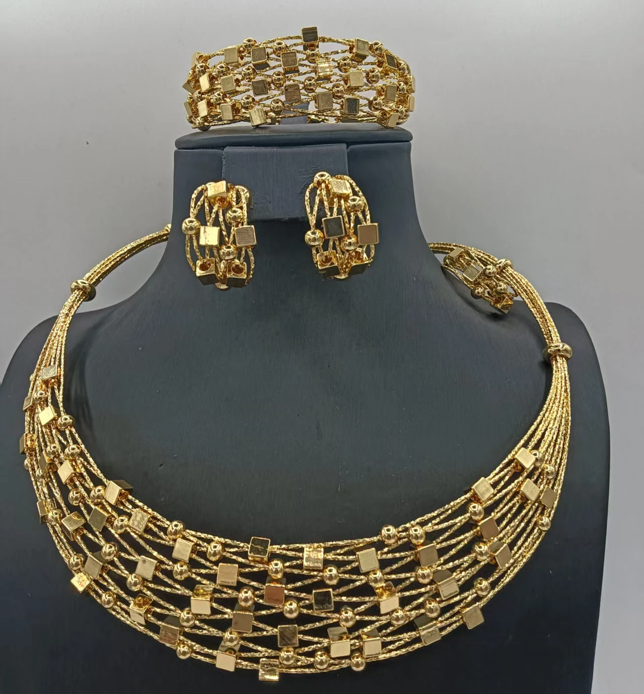 Multi‑strand Beaded Wire Choker 4Pcs Jewelry Set African Bridal Party Multi‑Tone Metal Necklace Earrings Bangle Ring for Women