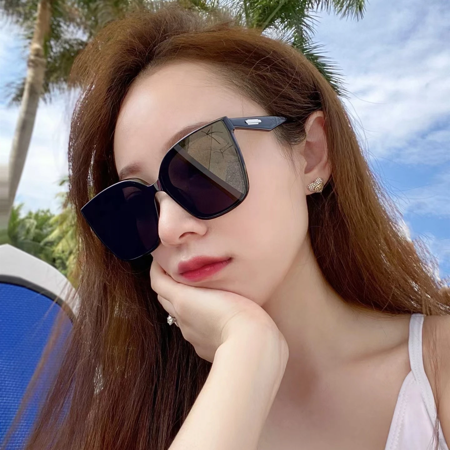 nuovi-occhiali-da-sole-alla-moda-per-donne-montatura-quadrata-di-alta-gamma-protezione-uv-occhiali-da-guida-che-valorizzano-il-viso
