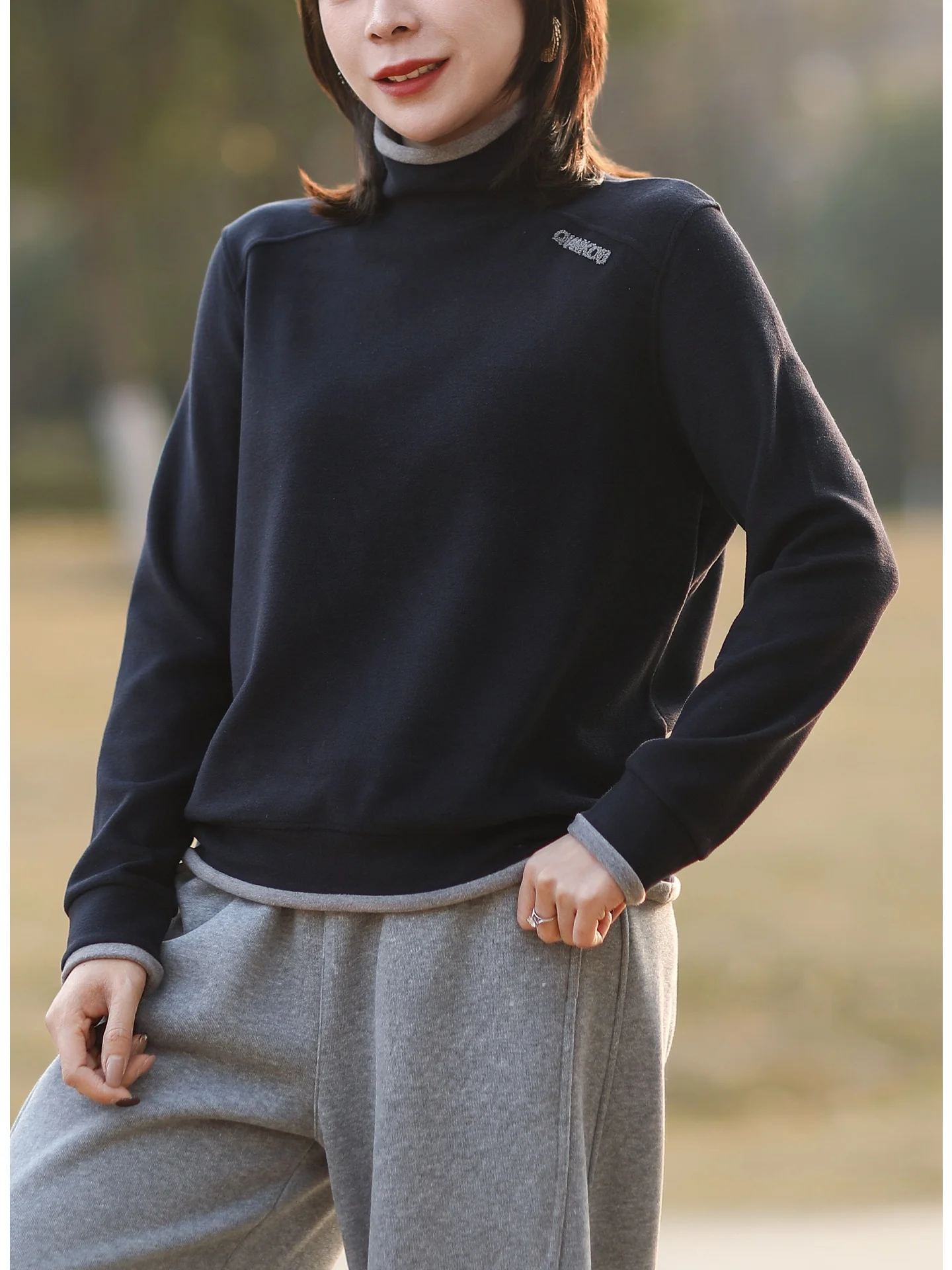 

Утепленная двусторонняя флисовая базовая кофта для женщин: свободный крой, высокий воротник, теплая, комфортная, из вельветовой ткани, с цветовыми блоками, стройнящий эффект