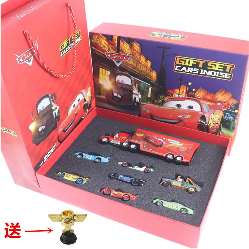 Disney Lightning McQueen Mack Mater Anime Cartoon lega modello di auto giocattolo creativo personalizzato confezione regalo Set regalo di compleanno