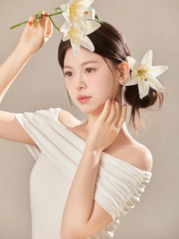 

2026 New Orchid Girl Photography Clothing Fashion Atmosphere Korean Style Portrait Art Photo Shooting Apparel