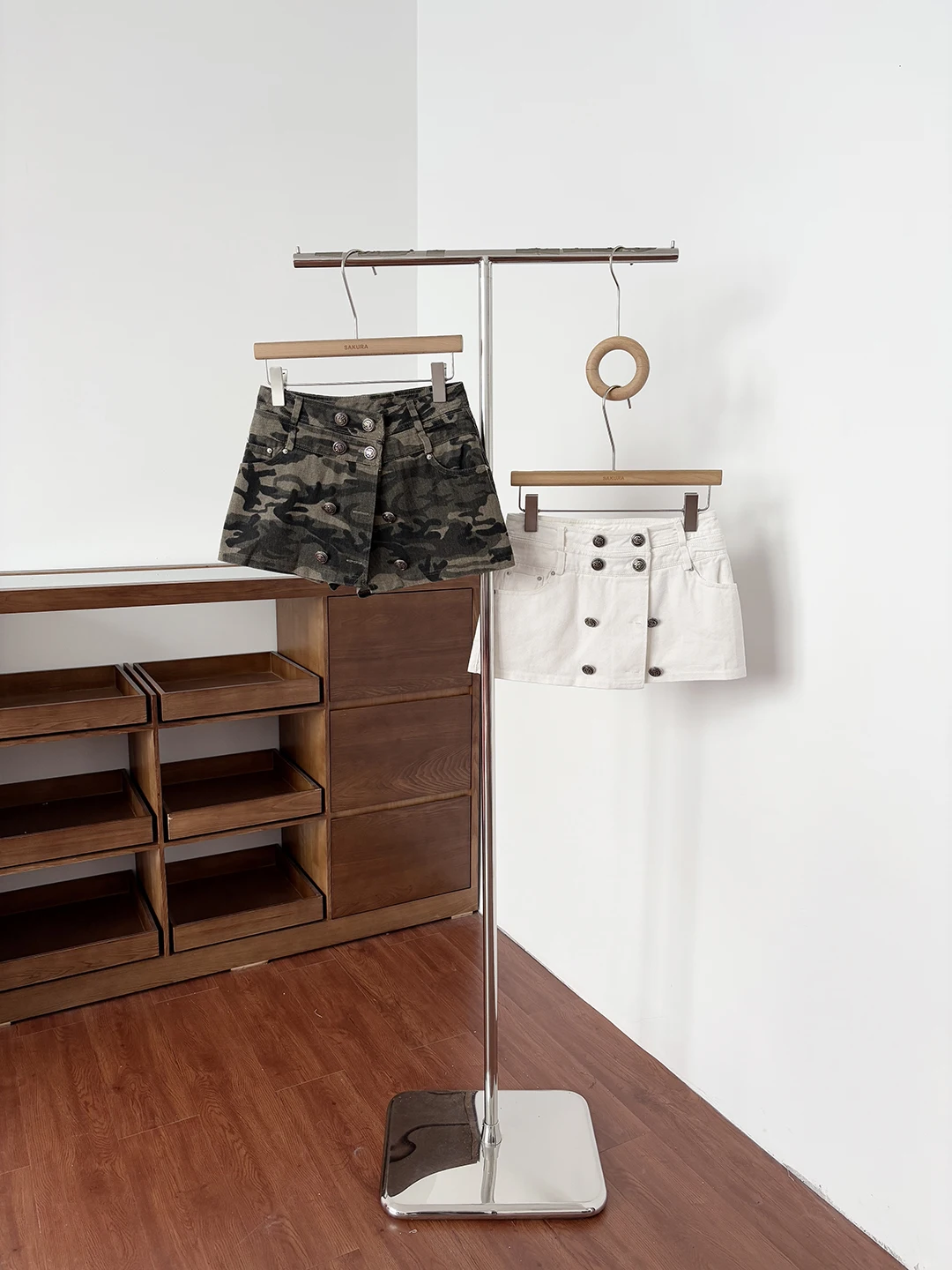 

Американская ретро-юбка-шорты с высокой талией для женщин, летняя, камуфляжная, утягивающая, универсальная, с защитой от просвечивания