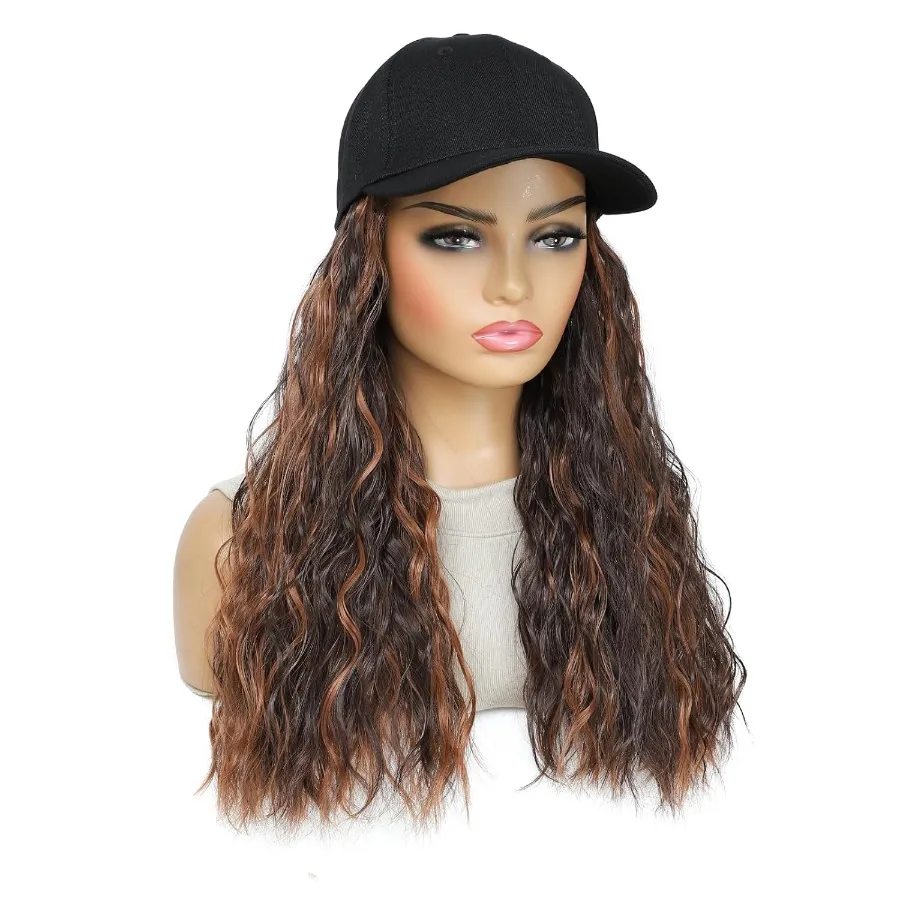 وصلات شعر مجعد صناعية مقاومة للحرارة مرفقة بقبعة بيسبول قابلة للتعديل للنساء والفتيات شعر مموج أنيق