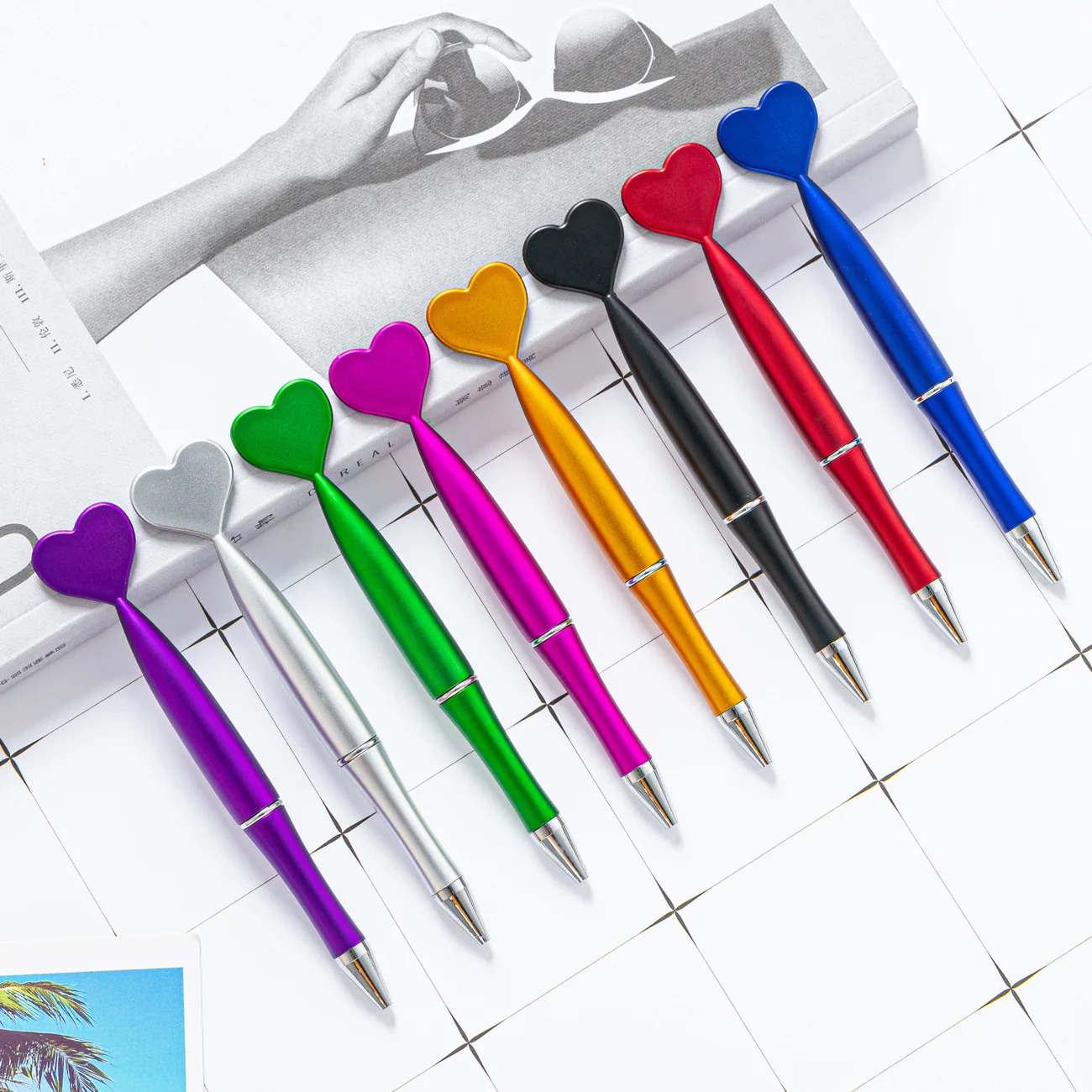 

150 Pcs Cute Love Plastic Ballpoint Pens Student Stationery Gift Heart Shaped Plastic Office Accessories School Supplies