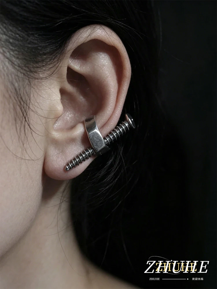 

Punk Rock Double Screw Ear Cuff, Copper Material Jewelry Accessories for Men & Women, Vintage Industrial Non-Pierced Ear Clip, U
