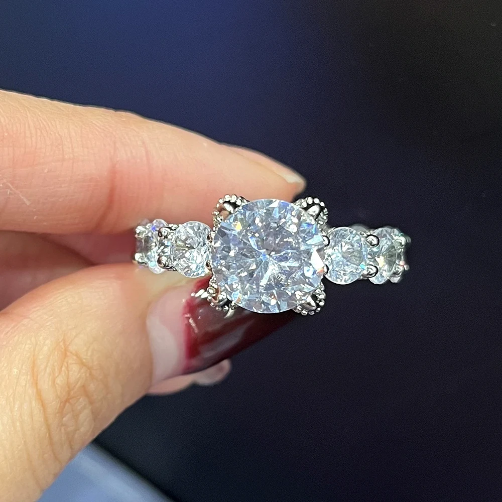 Huitan 2023 Eternity Promise Rings Women Luxury Fashion Engagement Wedding Jewelry Full Brilliant Cubic Zirconia Sparkling Rings