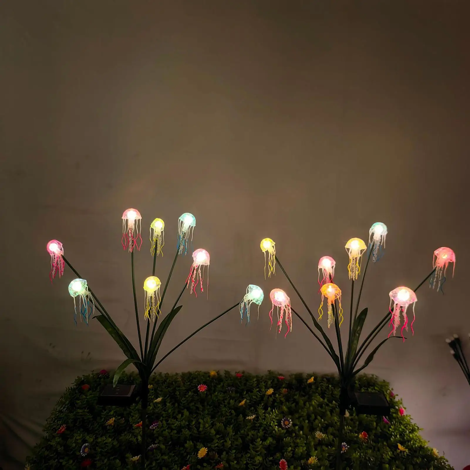 

Garden Solar Lights with Jellyfish Design Waterproof Pathway Lighting Outdoor Solar Lights for Yard for Outside Patio Yard