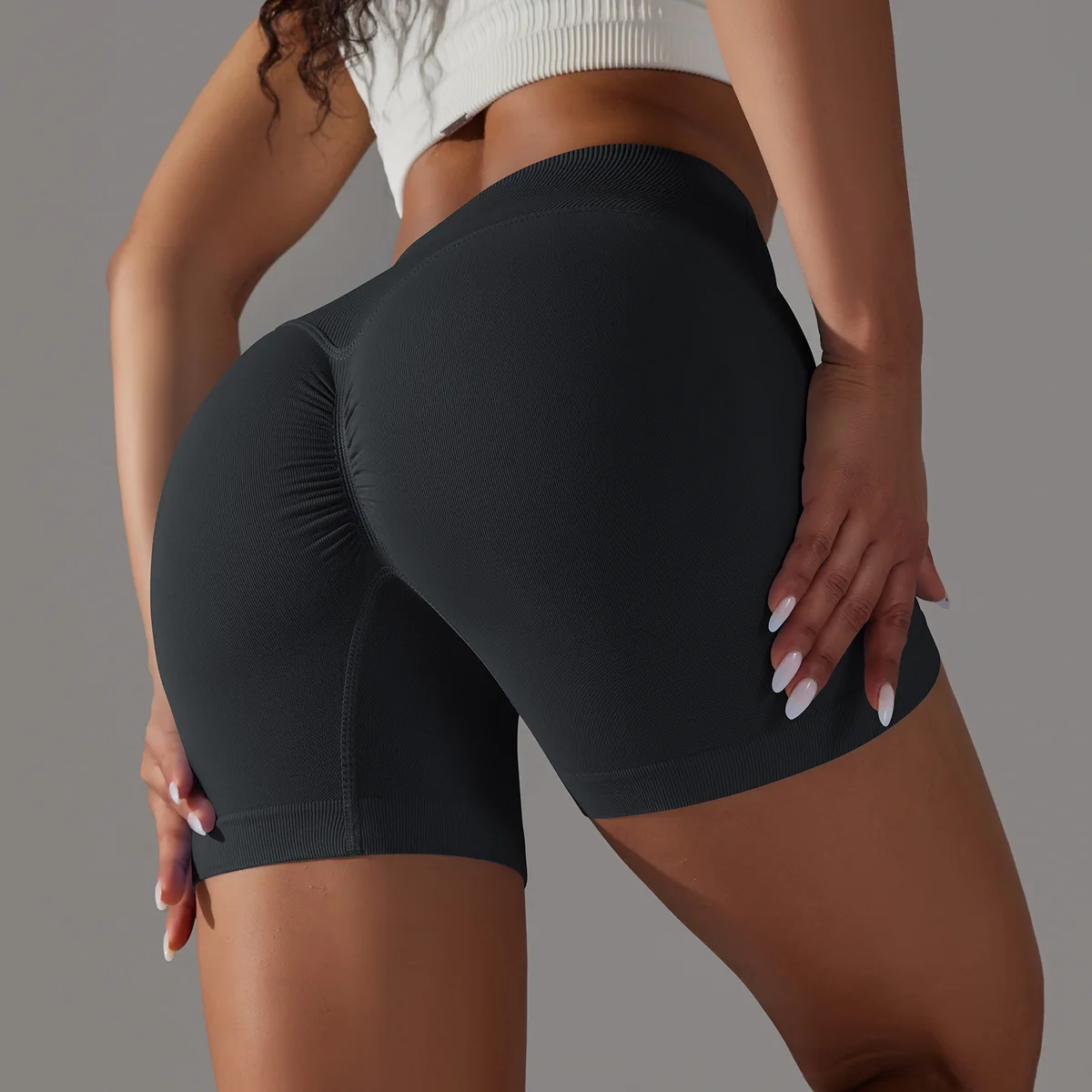 Summer V-waist peach hip lifting tight fitting three part pants, high waist yoga shorts, running speed drying seamless yoga pant - Image 3