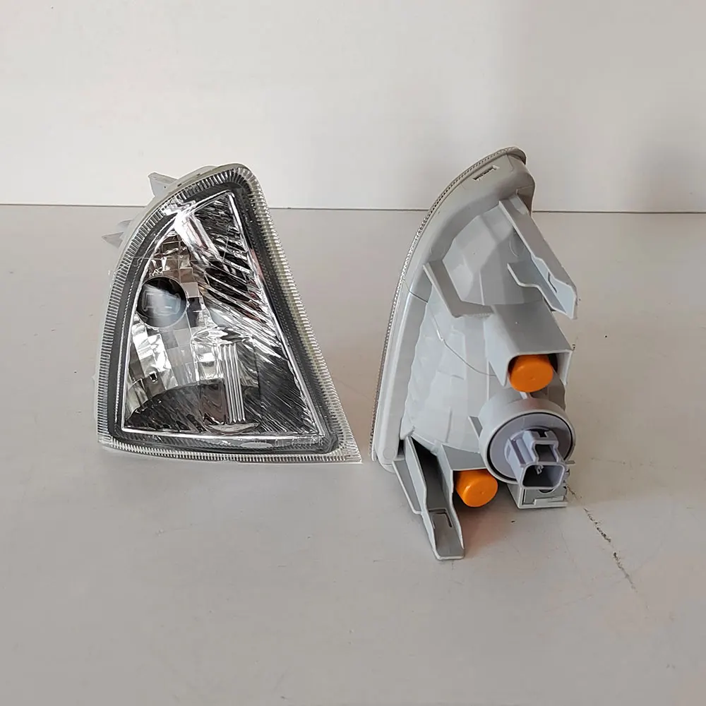 

For Toyota Prius Aqua NHP10 Car Fog Lamp Bar Lights Pair Fog lights 81521-52040 81511-52040 2012 to 2014