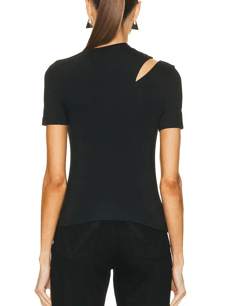 TWOTWINSTYLE sólido Delgado ahuecado hacia fuera suéter Top para mujeres de cuello Diagonal de manga corta minimalista camisetas de estilo femenino