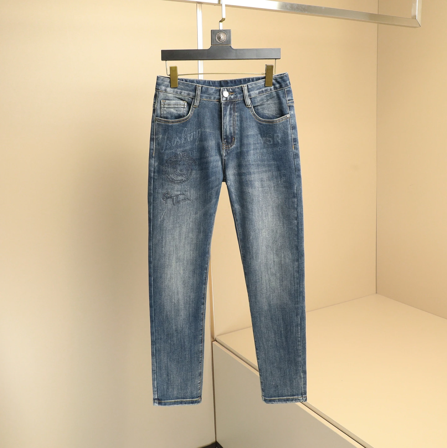 

Men's Printed Jeans Slim Fit Casual Cotton Polyester Blend Winter Wear Resistant Embroidery Detailing mid Waist Zipper Closure